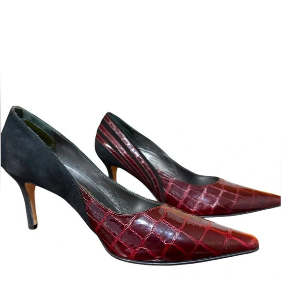 Roberto Capucci  pumps is size 7.5 great condition - Picture 1 of 9